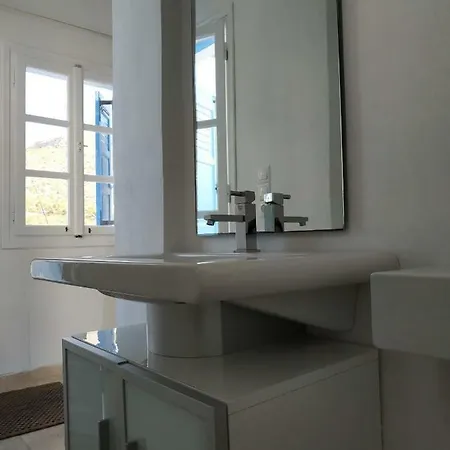 Karavostasi Sea Views House * Karavostasis (Folegandros)